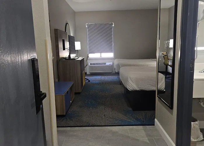 Days Inn By Wyndham Jefferson City